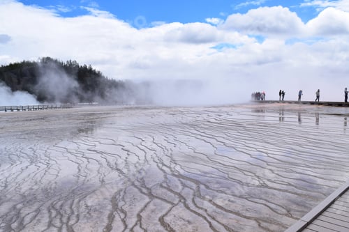 Preview: Hot spring at Yellowstone National Park