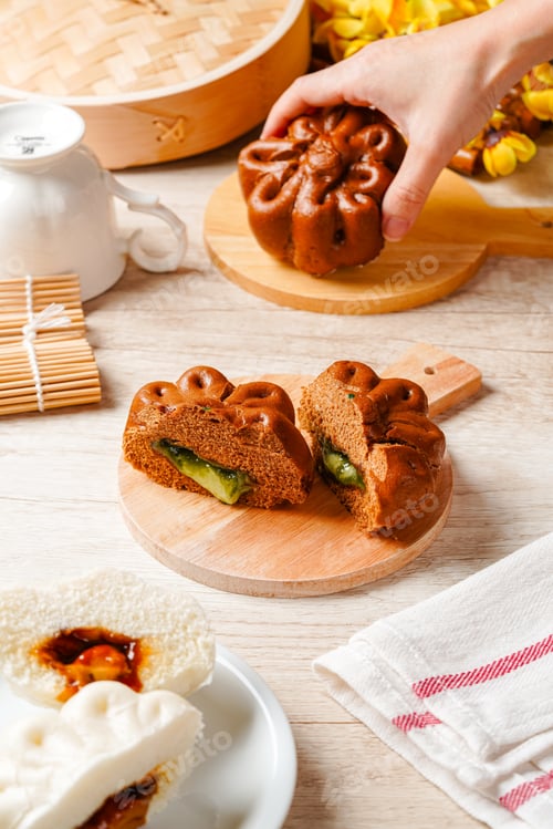 Preview: Baozi or Chinese Steamed Buns