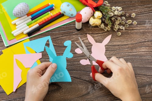 Preview: Instructions, step 3. Easter congratulation card with Easter bunny. Handmade.