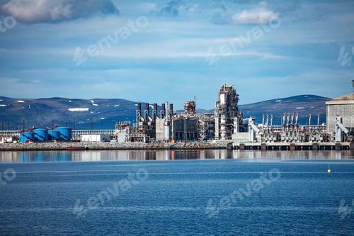 Preview: Hammerfest Island Muolkkut Northern Norway, gas processing plant