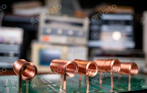 Preview: Close-up of twisted copper wire
