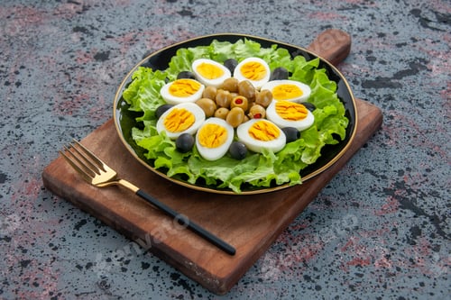 Preview: front view delicious egg salad green salad and olives on light background health tea meal morning