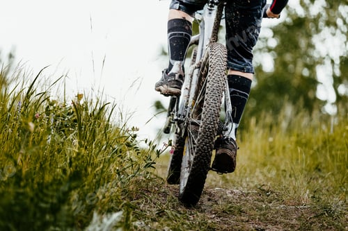 Preview: closeup mud mountain bike