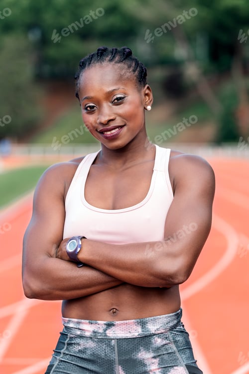 Preview: Athlete sprinter looking at camera