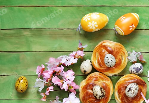 Preview: Easter buns and traditional eggs on wooden background