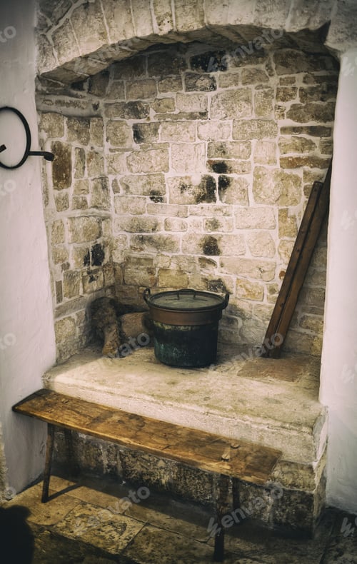 Preview: Old fireplace used for cooking