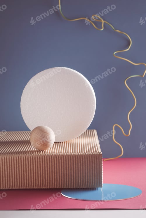 Preview: dimensional compositions of geometric shapes concept. circles on the texture box