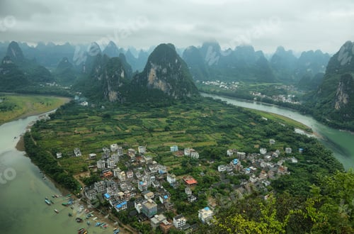Preview: Karst mountains around Li river from Xiangong hill