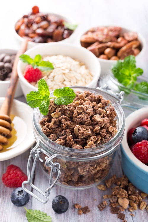 Preview: Homemade chocolate granola ingredients