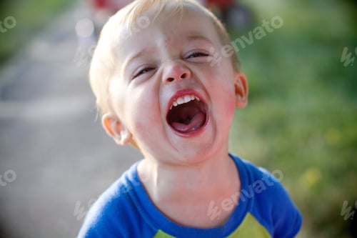 Preview: Toddler as happy as can be