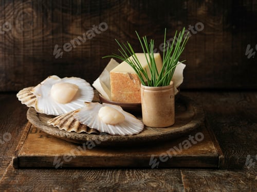Preview: Coquille St. Jacques with chives and gruyere cheese