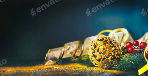Preview: Golden Christmas Ornament with Ribbon and Berries