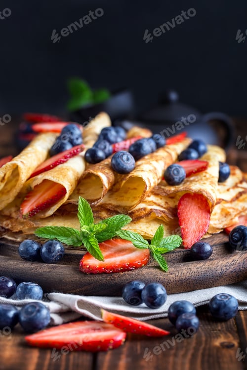 Preview: Pancakes with beries