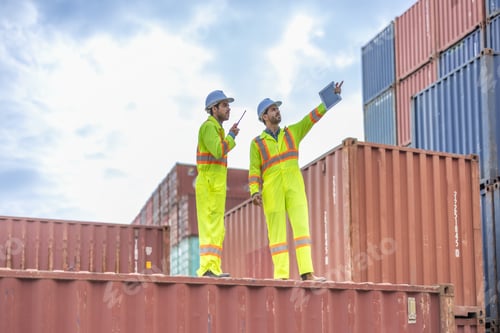 Preview: Container controllers cooperate for eco-logistics, reducing fuel consumption via smart transport.