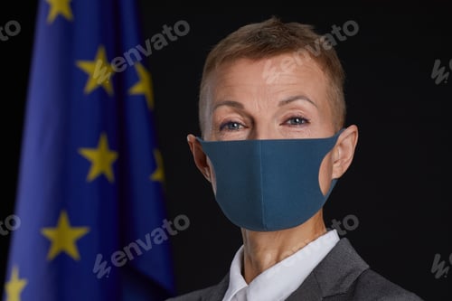 Preview: Portrait of Mature Female Leader Wearing Mask