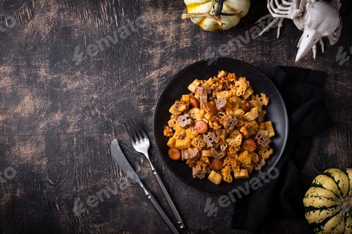 Preview: Halloween pasta in shape of spider, bat and pumpkin
