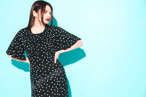 Preview: Beautiful woman posing in studio