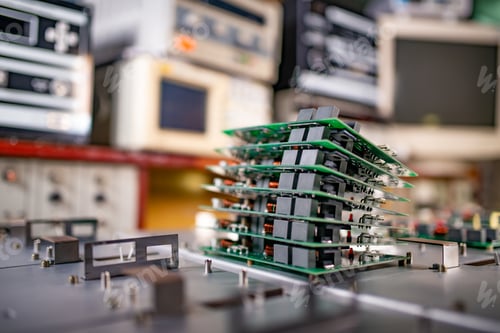 Preview: Microchips are stacked on top of each other
