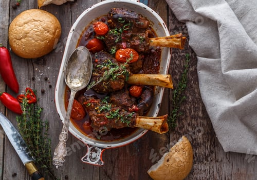 Preview: Slowly cooked lamb with tomato sauce and bread, turkish cuisine