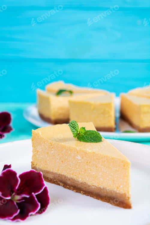 Preview: Homemade cheesecake with pumpkin. Slice of delicious cake with pumpkin