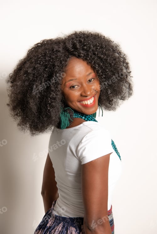Preview: A beautiful woman poses for a photoshoot
🌟Nominated🌟