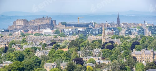 Preview: View of Edimburgh castle and the city from Blackford hill
