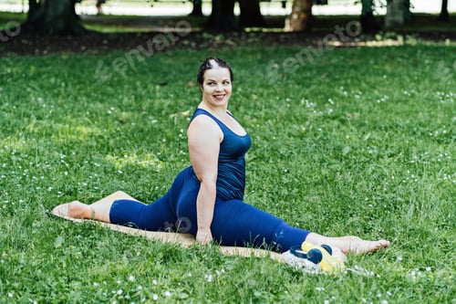 Preview: Outdoor Fitness and mini workouts. Mindfulness in fitness. Plus size curvy woman doing Fitness