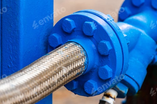 Preview: Valves at gas plant