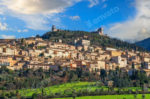 Preview: Assisi, Italy Hilltop Townscape