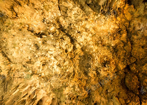 Preview: Stalactites in gyukusendo cave