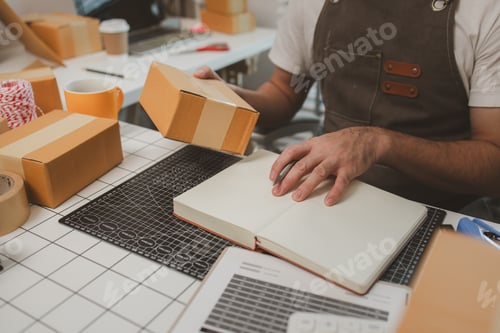 Preview: a packer is working in a room at a shipping company