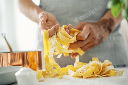 Preview: Pasta chef makes fresh italian pasta