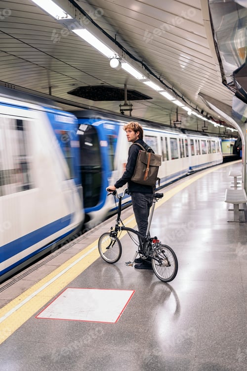 Preview: Young Man in Underground