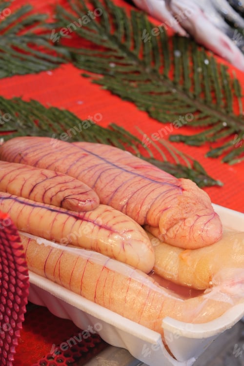 Preview: seer fish egg raw selling at fish market