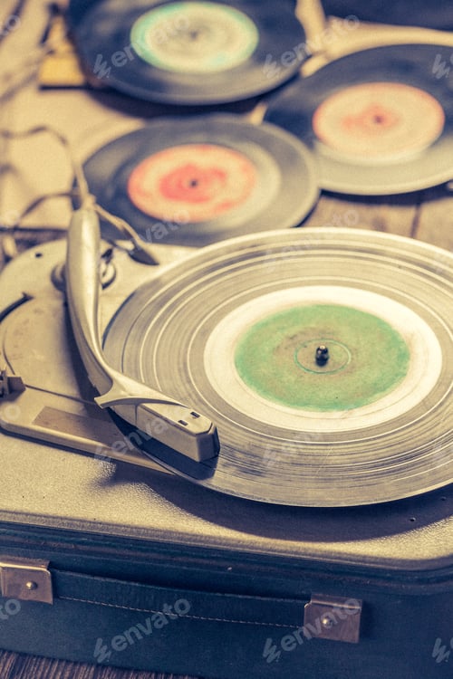 Preview: Old gramophone as listening to music in the 70s.