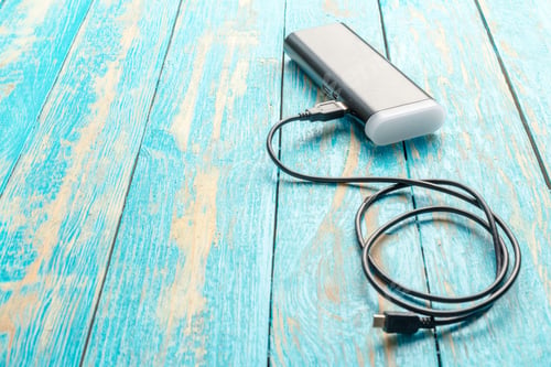 Preview: powerful external battery with USB wire