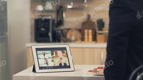 Preview: Video call on kitchen