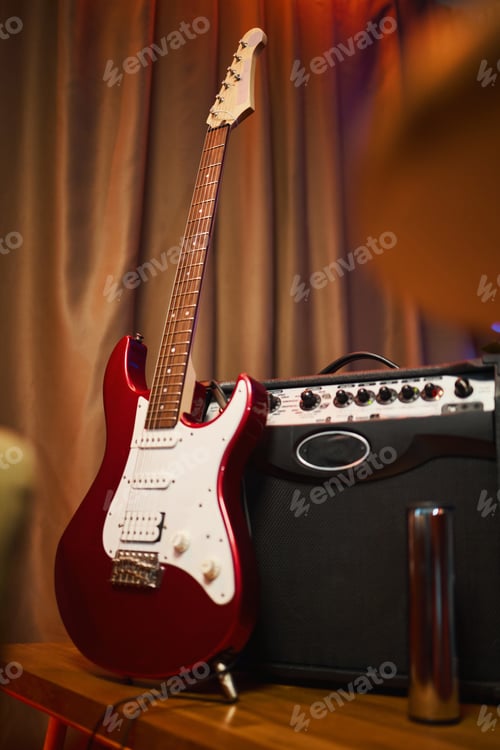 Preview: Electric Guitar In Recording Studio