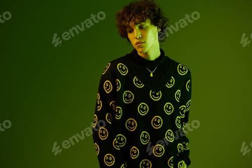 Preview: Man fashion and style accessories model with curly hair stylish sweater, hipster teen lifestyle