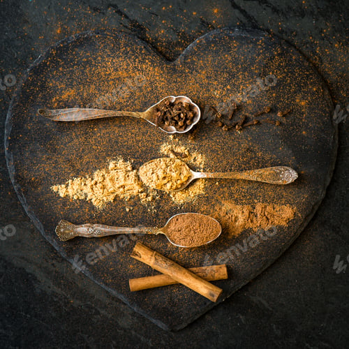 Preview: Spices for Christmas Gingerbread Cookies in Spoons