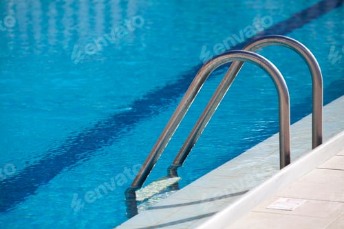 Preview: Swimming pool