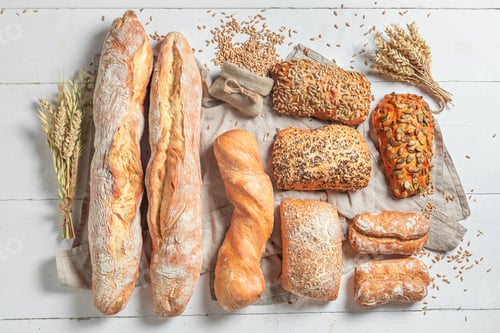 Preview: Crunchy baguettes and buns baked in bakery. Made of wheat.