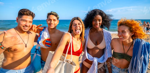 Preview: Happy friends taking selfie on the beach, enjoying summer vacation