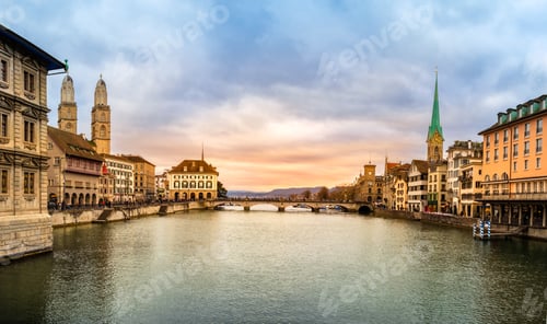 Preview: Panoramic view of Zurich city center, Switzerland.