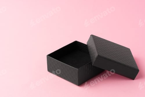 Preview: Small jewelry box on pink studio background
