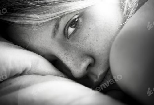 Preview: Portrait of young woman