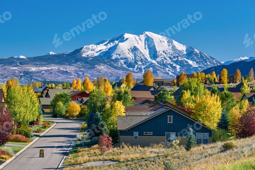Preview: Residential neighborhood in Colorado at autumn