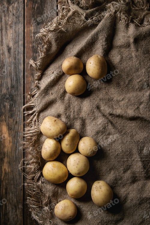 Preview: Raw organic potatoes