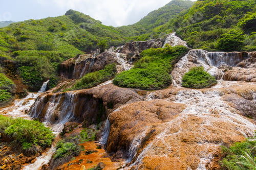 Preview: Jinguashi golden waterfall in New Taipei city of Taiwan
