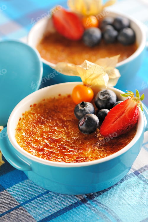 Preview: Creme brulee (cream brulee, burnt cream)